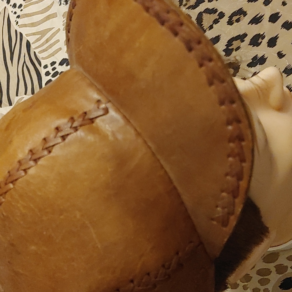 Vintage Leather Ball Cap - Picture 2 of 9